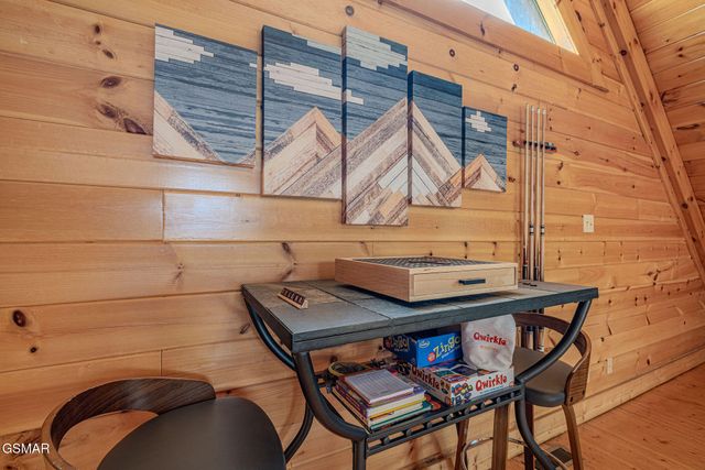 1942 Cougar Crossing Way, Sevierville, TN 37876