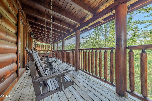 1942 Cougar Crossing Way, Sevierville, TN 37876