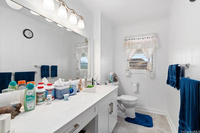 3404 Ala Hinalo Place, Honolulu, HI 96818