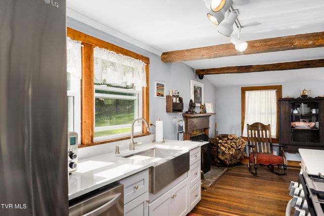 151 Stonebridge Lane, Mountain City, TN 37683