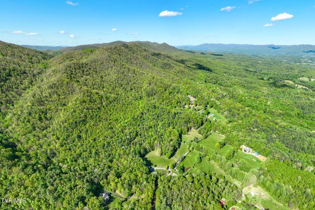 151 Stonebridge Lane, Mountain City, TN 37683