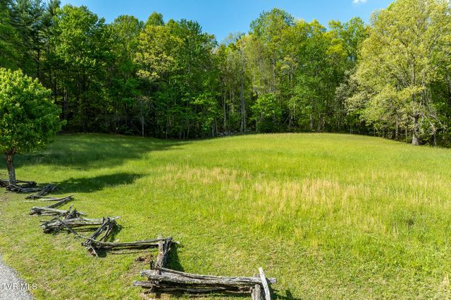 151 Stonebridge Lane, Mountain City, TN 37683