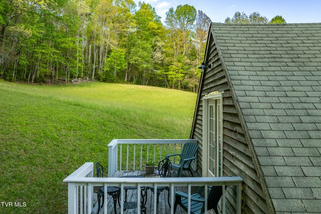 151 Stonebridge Lane, Mountain City, TN 37683