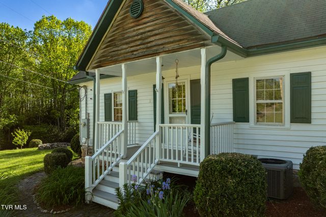 151 Stonebridge Lane, Mountain City, TN 37683