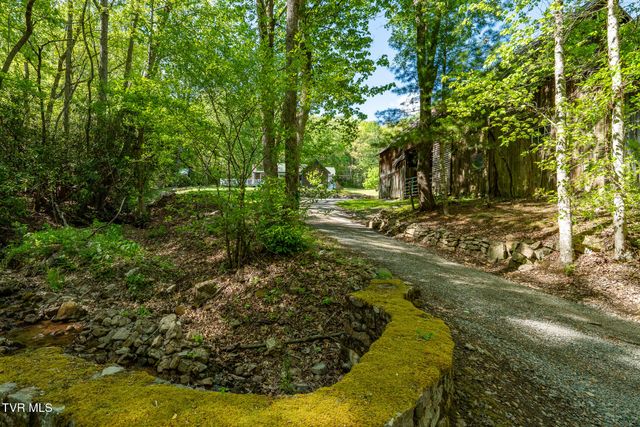 151 Stonebridge Lane, Mountain City, TN 37683