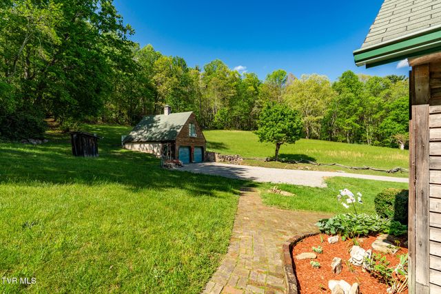 151 Stonebridge Lane, Mountain City, TN 37683
