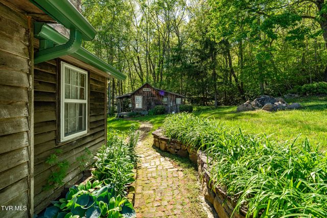 151 Stonebridge Lane, Mountain City, TN 37683