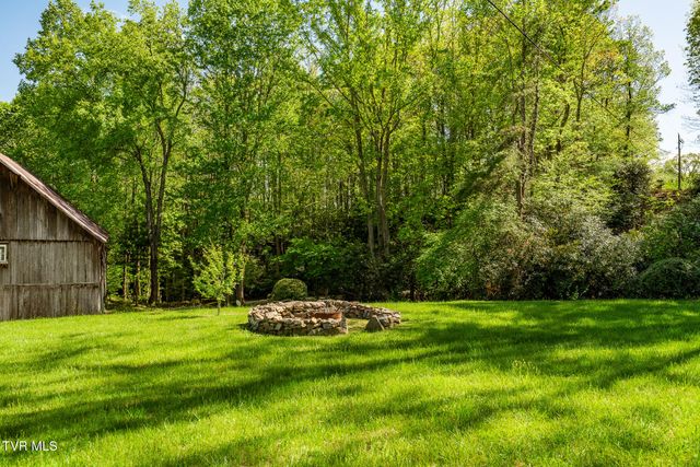151 Stonebridge Lane, Mountain City, TN 37683