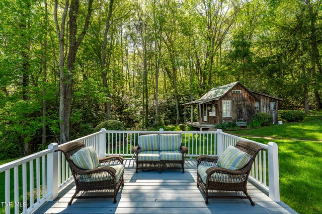 151 Stonebridge Lane, Mountain City, TN 37683