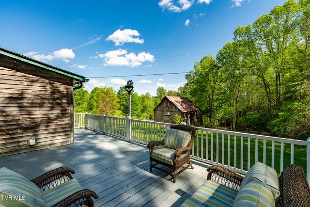 151 Stonebridge Lane, Mountain City, TN 37683
