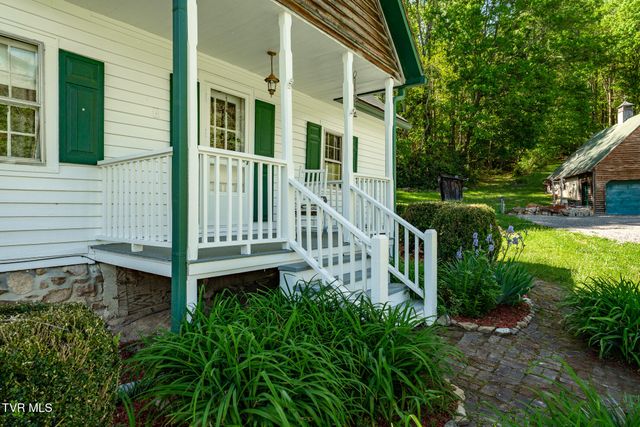 151 Stonebridge Lane, Mountain City, TN 37683