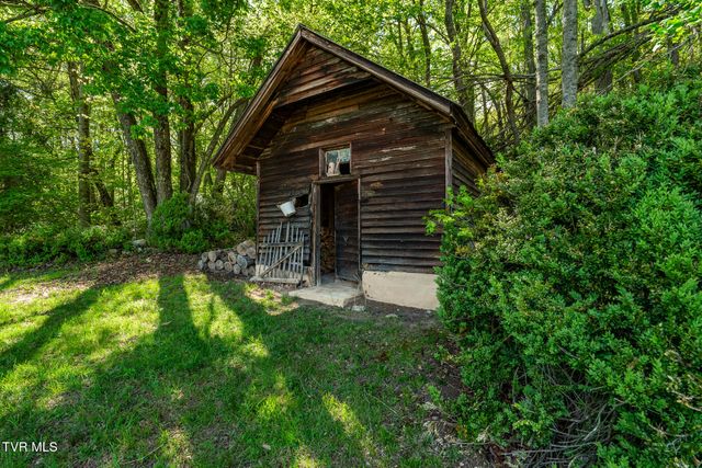 151 Stonebridge Lane, Mountain City, TN 37683