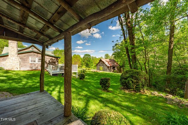 151 Stonebridge Lane, Mountain City, TN 37683