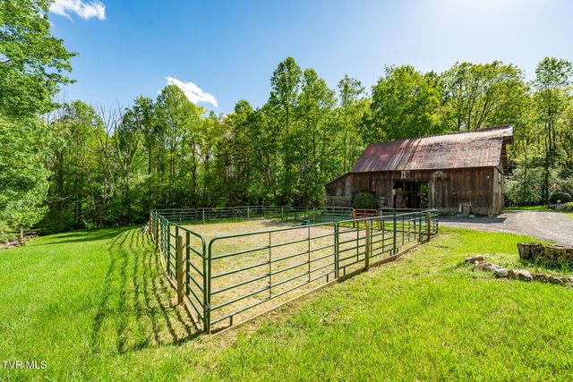 151 Stonebridge Lane, Mountain City, TN 37683