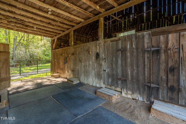 151 Stonebridge Lane, Mountain City, TN 37683