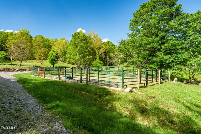 151 Stonebridge Lane, Mountain City, TN 37683