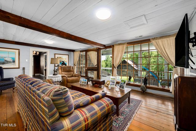 151 Stonebridge Lane, Mountain City, TN 37683