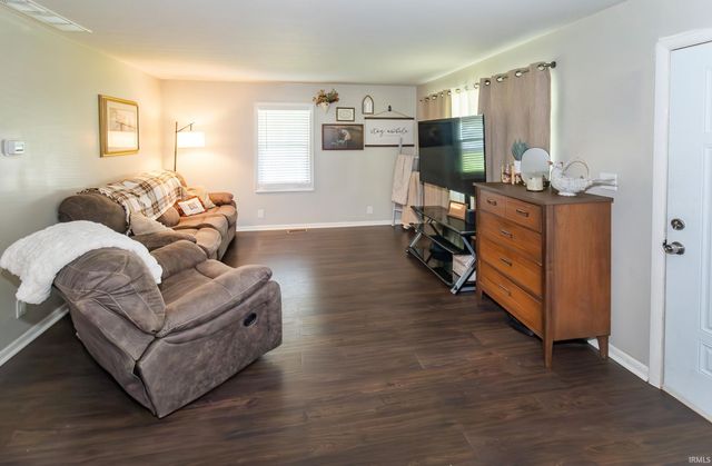1128 E 2nd Street, Mount Vernon, IN 47620