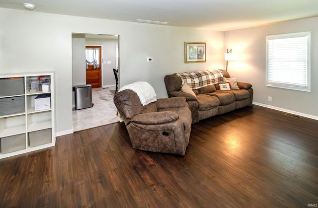 1128 E 2nd Street, Mount Vernon, IN 47620