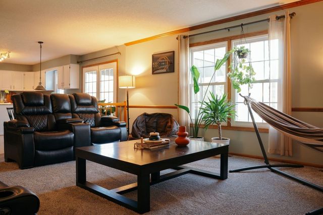 2929 Greenview Drive, Bettendorf, IA 52722