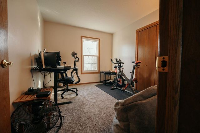 2929 Greenview Drive, Bettendorf, IA 52722