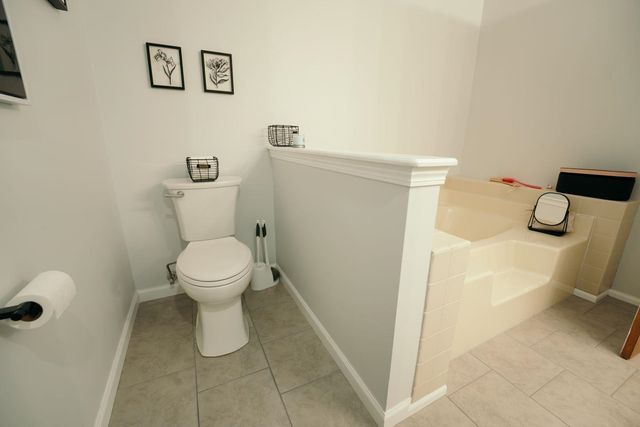 2929 Greenview Drive, Bettendorf, IA 52722