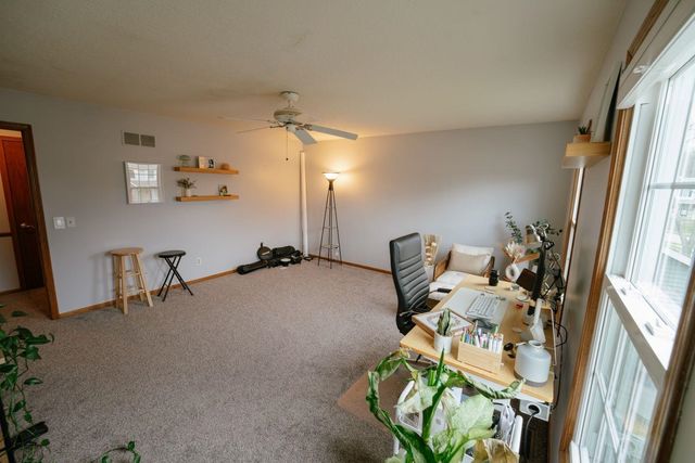 2929 Greenview Drive, Bettendorf, IA 52722