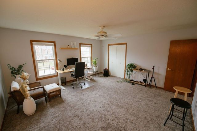 2929 Greenview Drive, Bettendorf, IA 52722