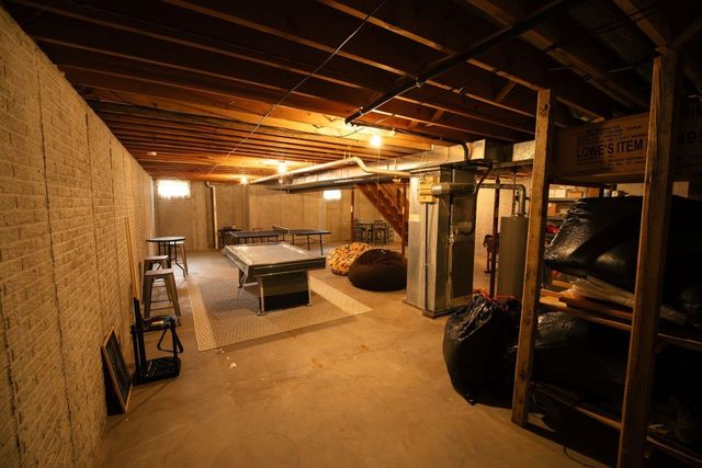 2929 Greenview Drive, Bettendorf, IA 52722