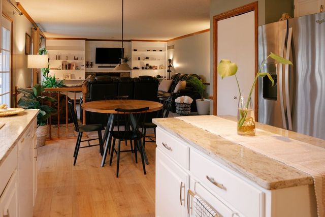 2929 Greenview Drive, Bettendorf, IA 52722