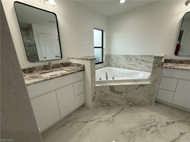 2804 46th ST SW, Lehigh Acres, FL 33976