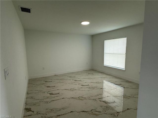 2804 46th ST SW, Lehigh Acres, FL 33976