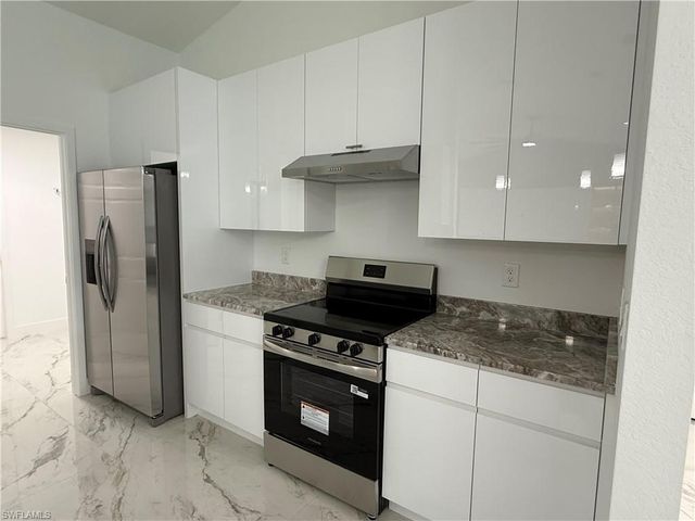 2804 46th ST SW, Lehigh Acres, FL 33976