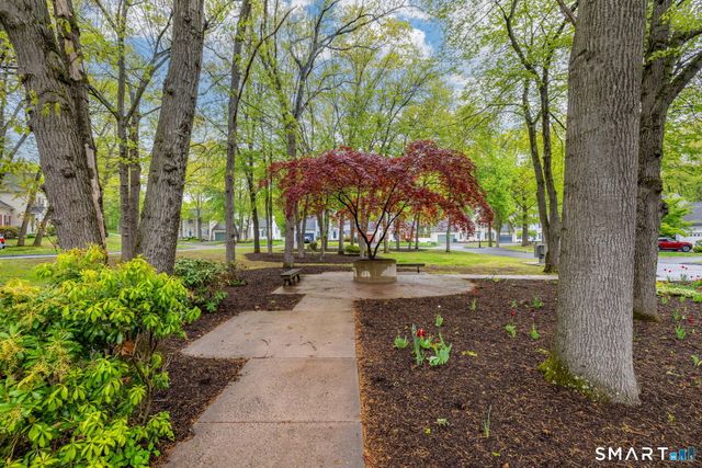 8 Whitward Place, Windsor, CT 06095
