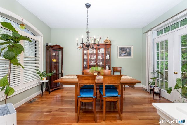 8 Whitward Place, Windsor, CT 06095