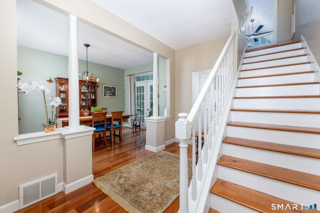 8 Whitward Place, Windsor, CT 06095