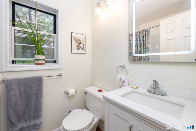 8 Whitward Place, Windsor, CT 06095