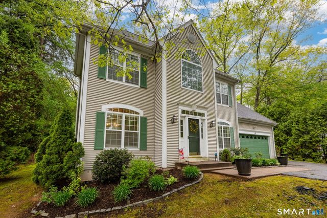 8 Whitward Place, Windsor, CT 06095