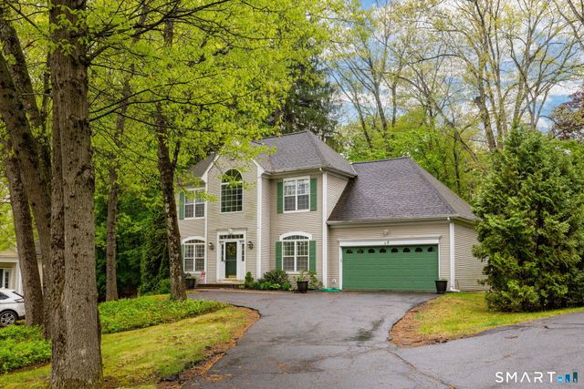 8 Whitward Place, Windsor, CT 06095