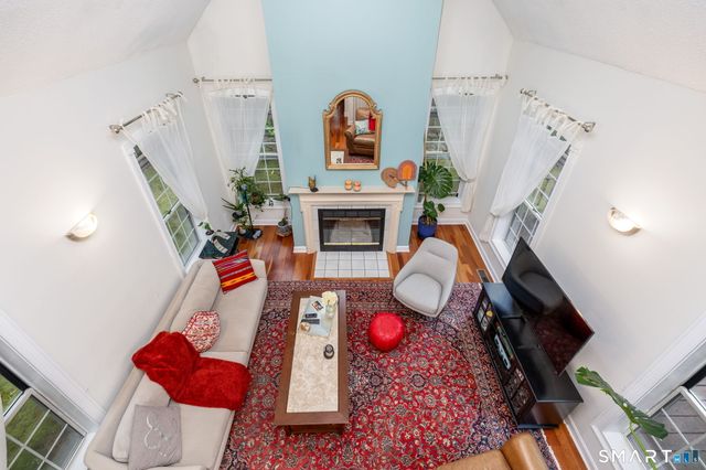 8 Whitward Place, Windsor, CT 06095