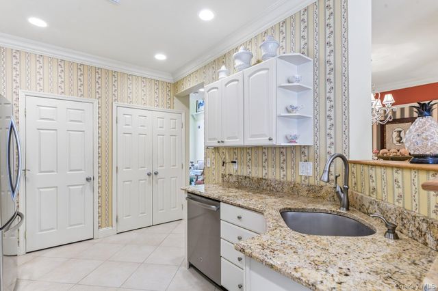 107 Kettles Lane, Medford, NY 11763