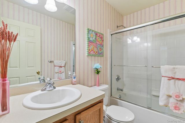 107 Kettles Lane, Medford, NY 11763