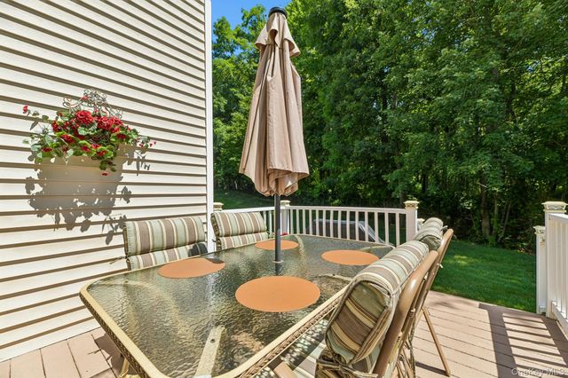 107 Kettles Lane, Medford, NY 11763