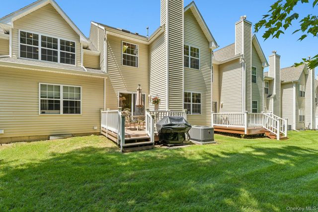 107 Kettles Lane, Medford, NY 11763