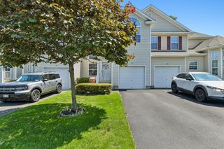 107 Kettles Lane, Medford, NY 11763