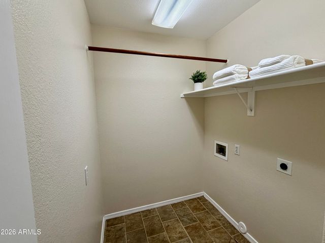 642 E PARK Avenue, Chandler, AZ 85225