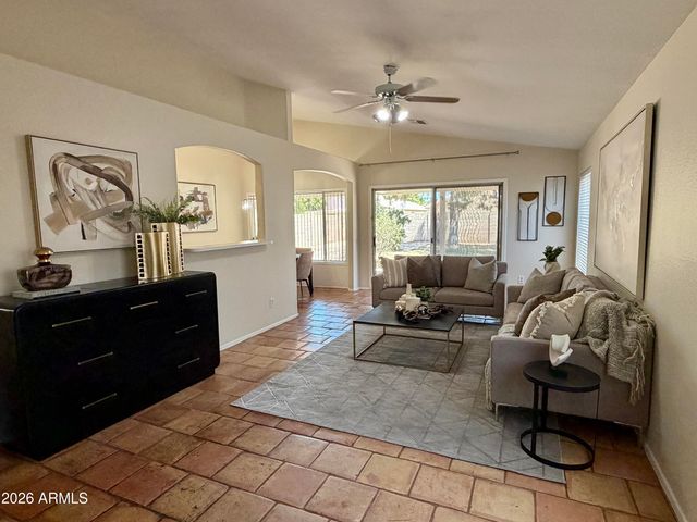 642 E PARK Avenue, Chandler, AZ 85225