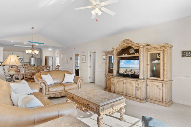 4894 Luster Leaf Cir Apt 405, Myrtle Beach, SC 29577