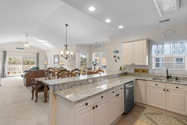 4894 Luster Leaf Cir Apt 405, Myrtle Beach, SC 29577