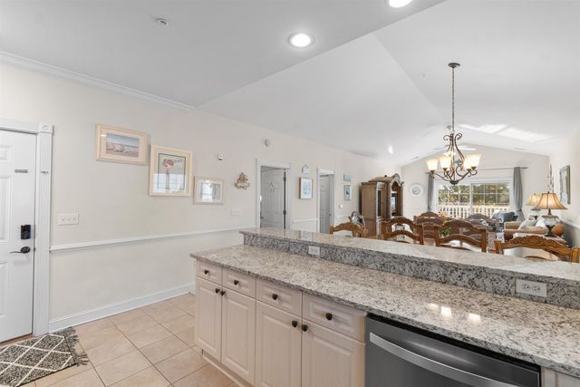 4894 Luster Leaf Cir Apt 405, Myrtle Beach, SC 29577